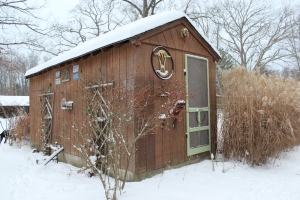 Pool shack decor in snow USE